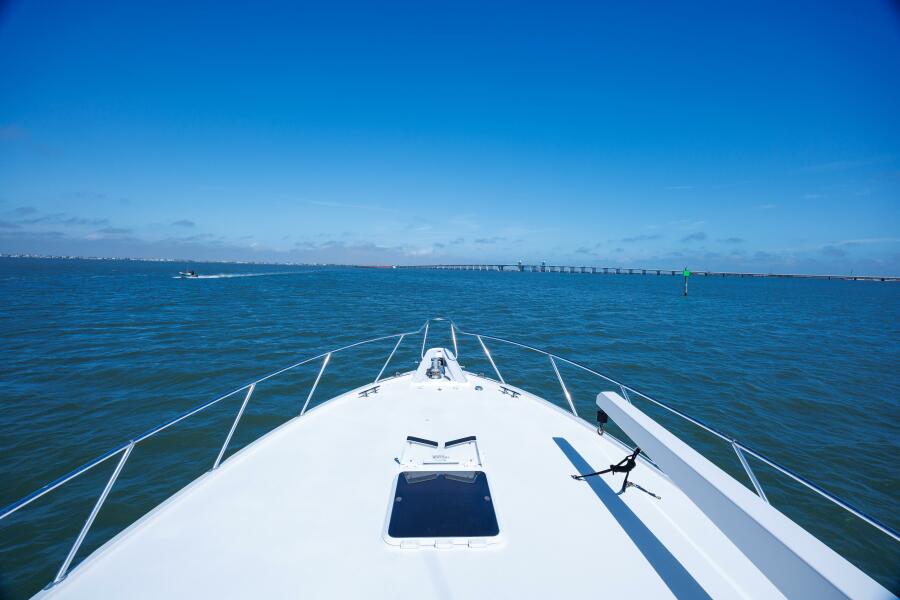 50' 2002 Hatteras 50 Convertible