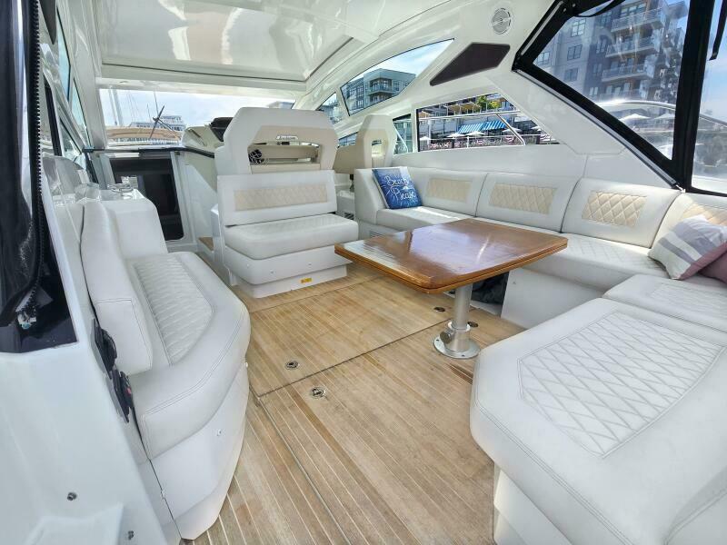 42' 2019 Beneteau Gran Turismo 40