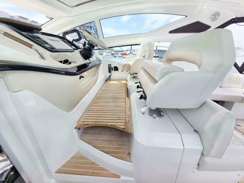 42' 2019 Beneteau Gran Turismo 40