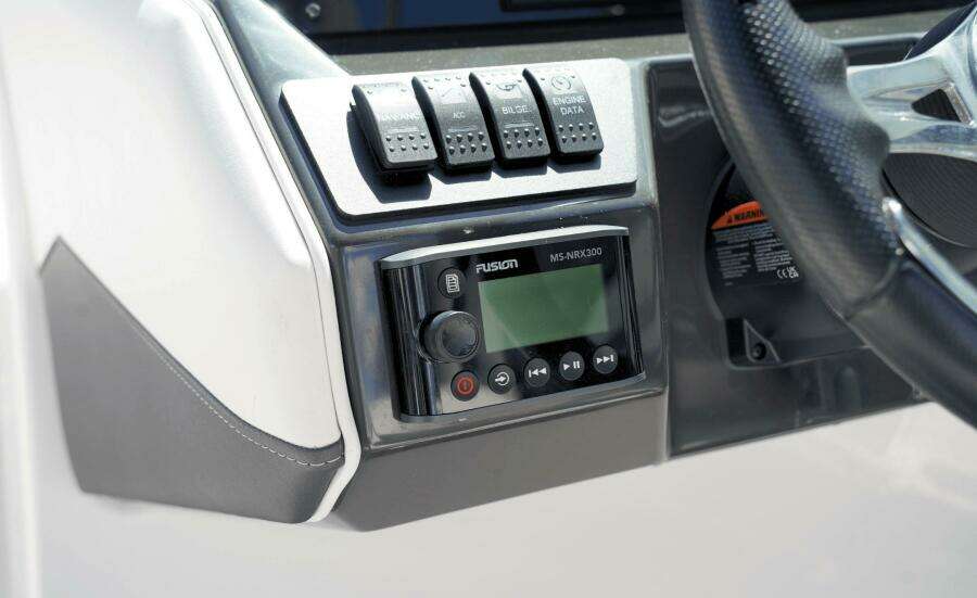 22ft Monterey Yacht For Sale