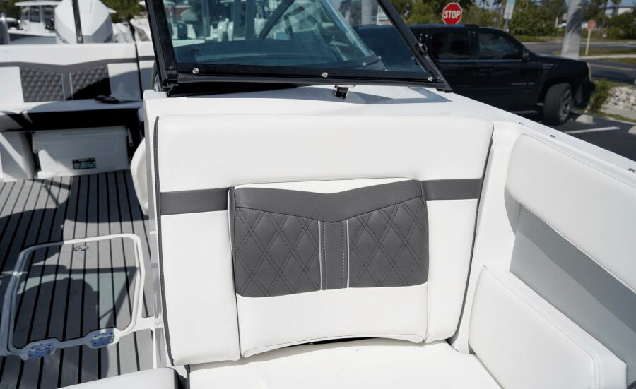 22' 2024 Monterey M225