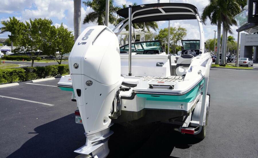 22' 2024 Monterey M225