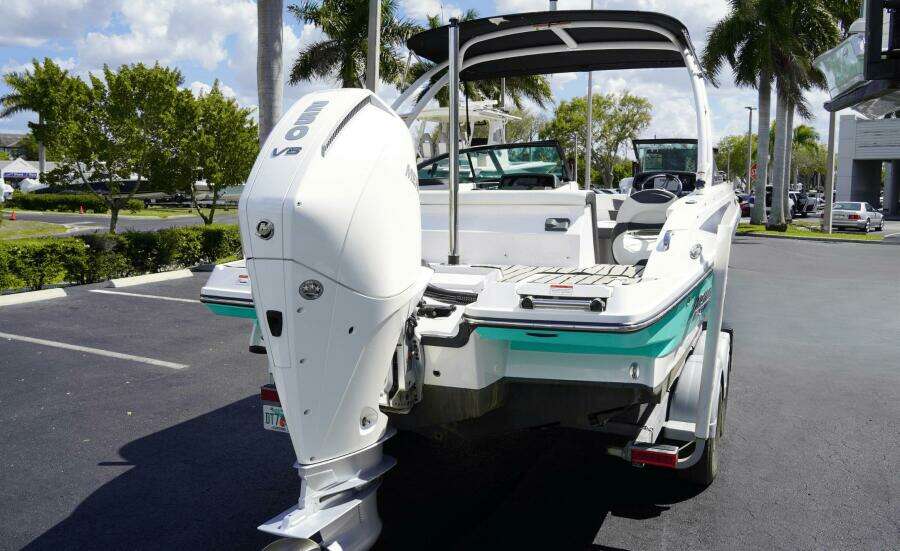 22ft Monterey Yacht For Sale