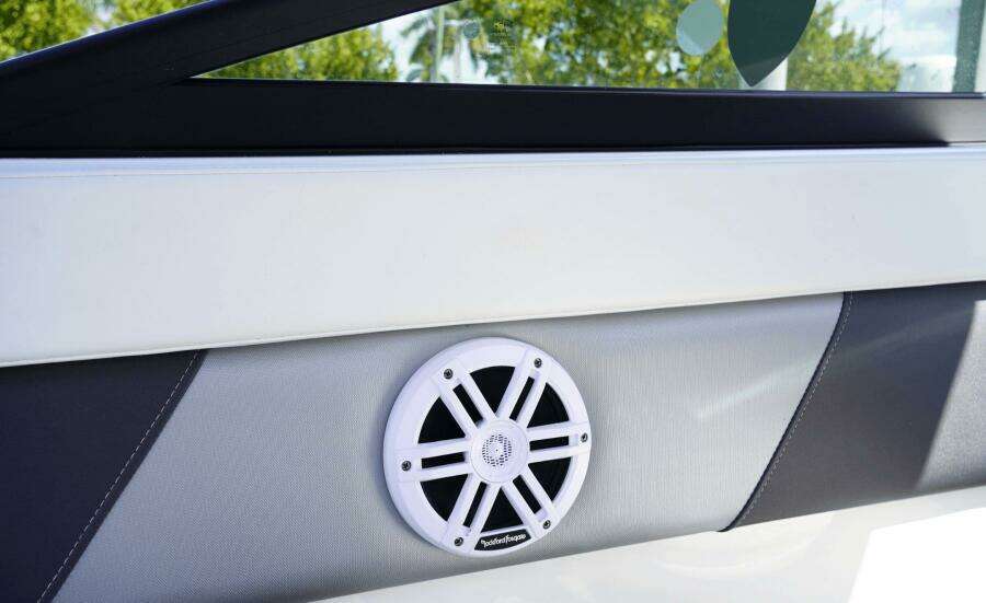 22ft Monterey Yacht For Sale