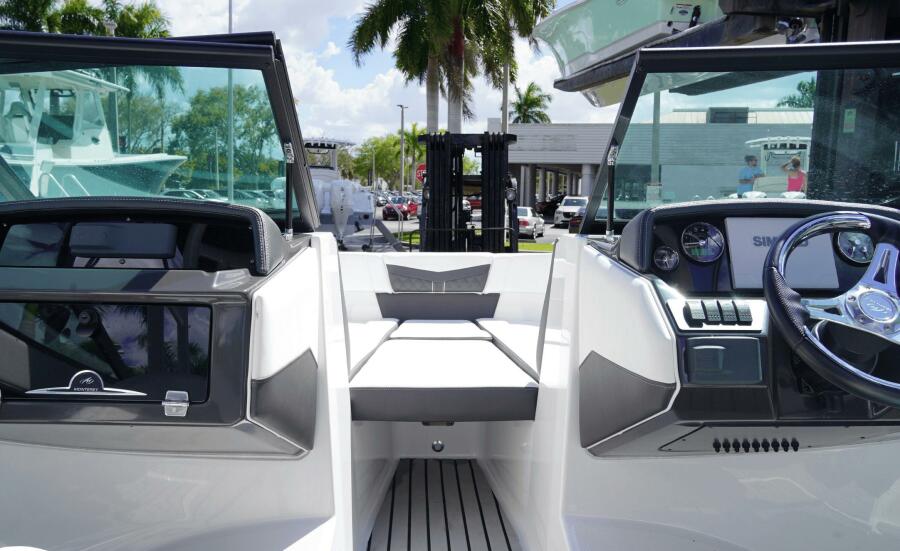 22' 2024 Monterey M225