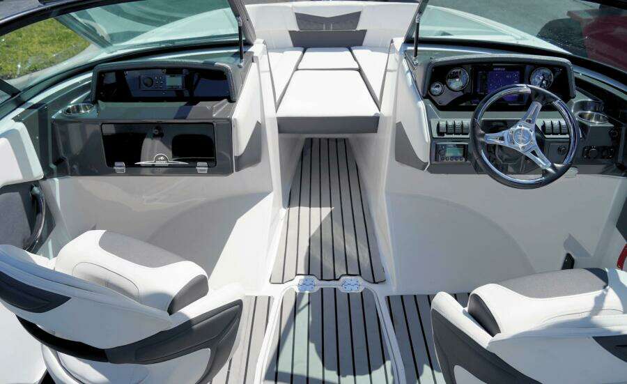 22ft Monterey Yacht For Sale