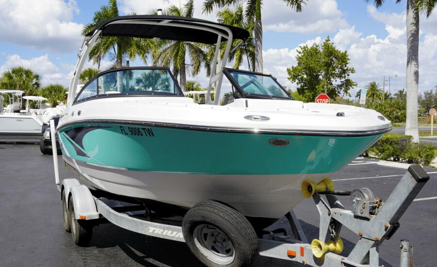 22' 2024 Monterey M225