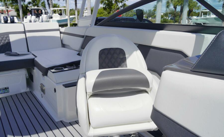 22' 2024 Monterey M225