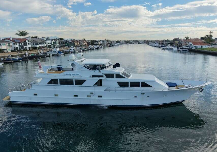 BURNING DAYLIGHT 96ft Broward Yacht For Sale