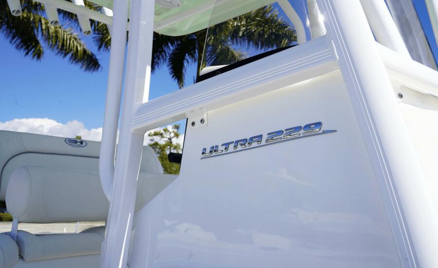 22' 2024 Sea Hunt Ultra 229