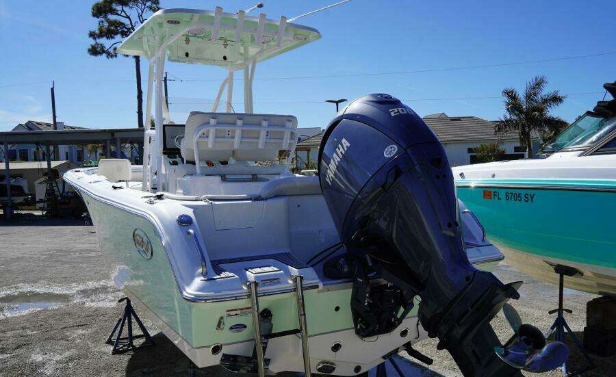 22ft Sea Hunt Yacht For Sale