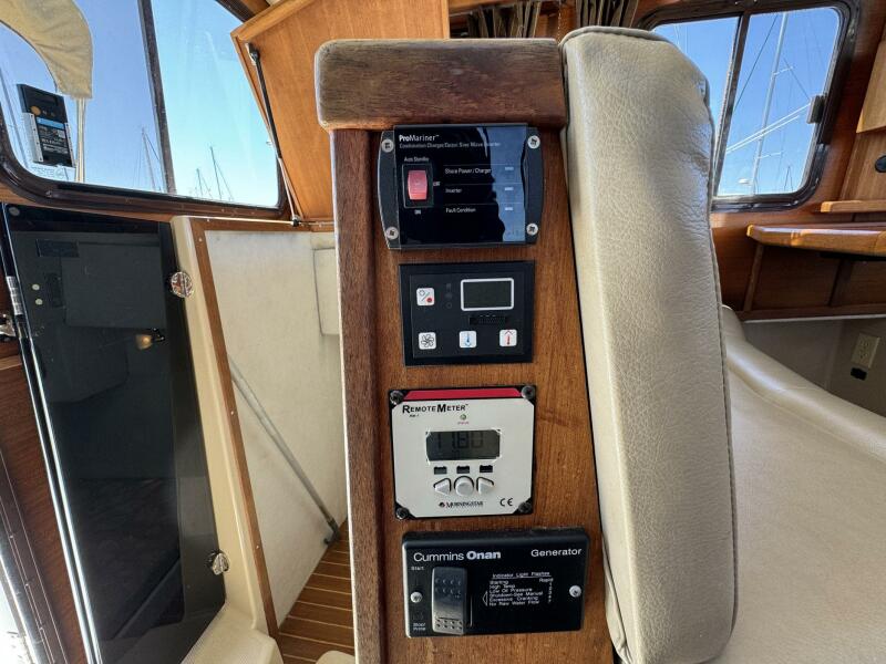 29' 2012 Ranger Tugs R-29