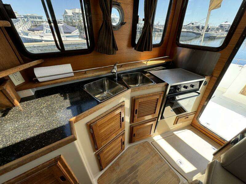 POINT AFT R 29ft Ranger Tugs Yacht For Sale