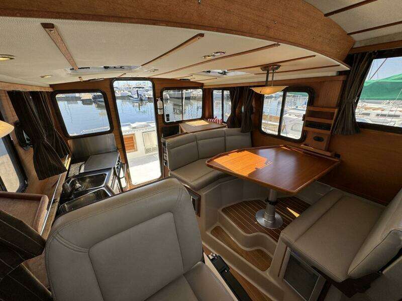 POINT AFT R 29ft Ranger Tugs Yacht For Sale