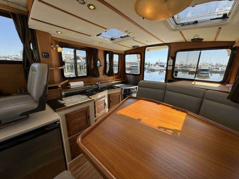 POINT AFT R 29ft Ranger Tugs Yacht For Sale