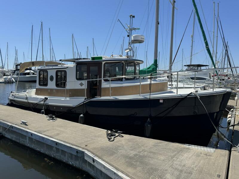 29' 2012 Ranger Tugs R-29