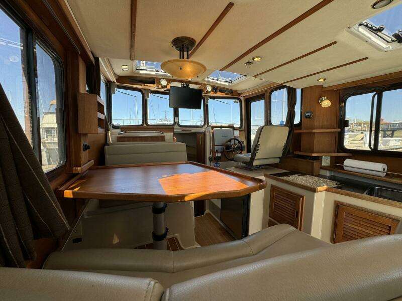 POINT AFT R 29ft Ranger Tugs Yacht For Sale