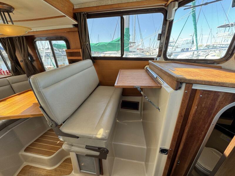 29' 2012 Ranger Tugs R-29