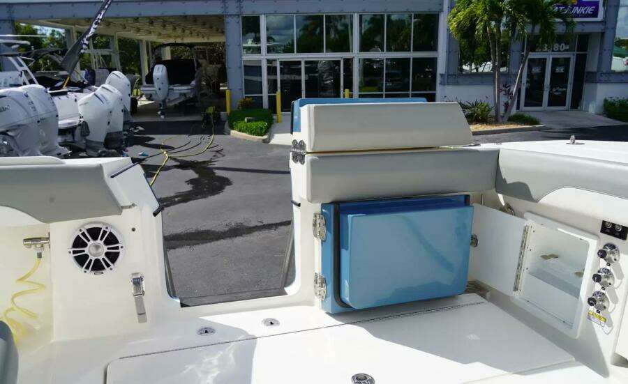 37ft Regulator Yacht For Sale