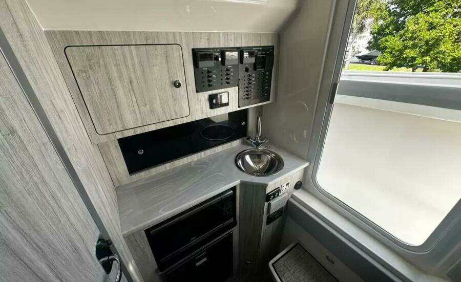 37ft Regulator Yacht For Sale