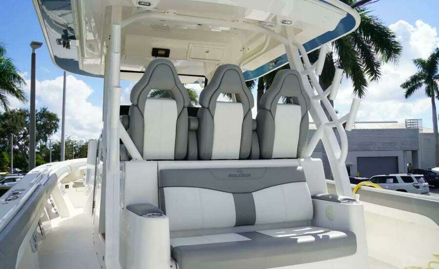 37ft Regulator Yacht For Sale