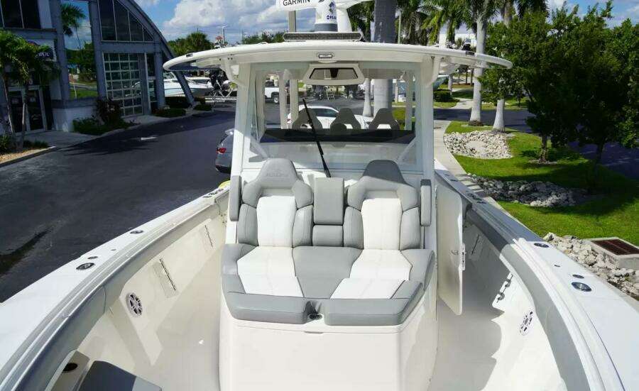 37ft Regulator Yacht For Sale