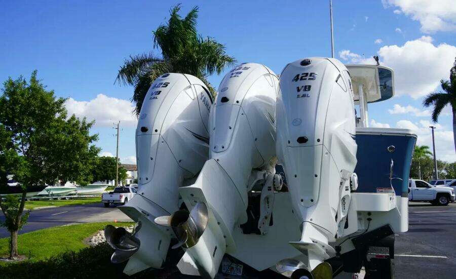 37ft Regulator Yacht For Sale