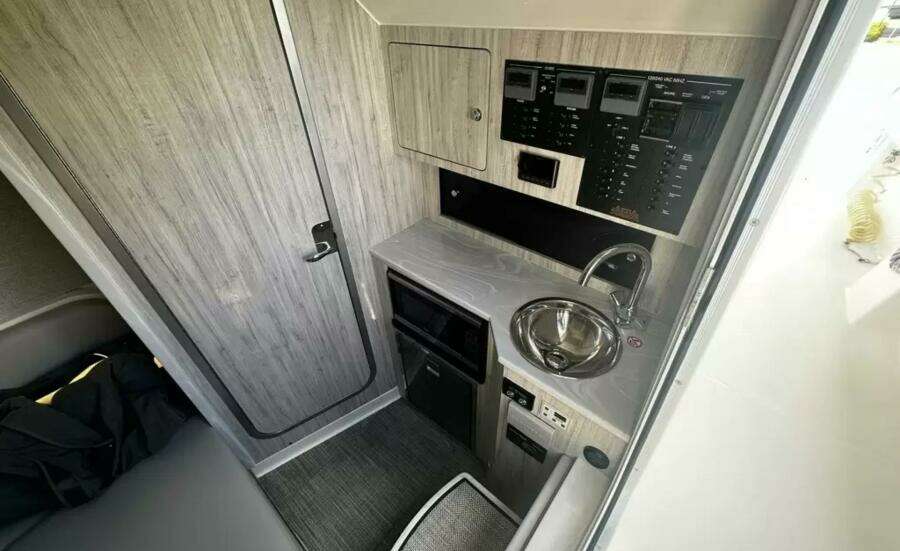 37ft Regulator Yacht For Sale