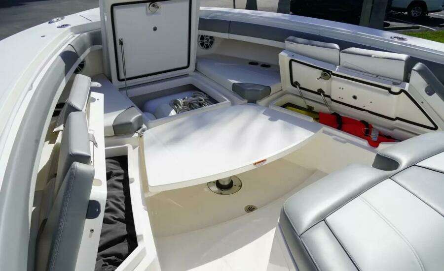 37ft Regulator Yacht For Sale