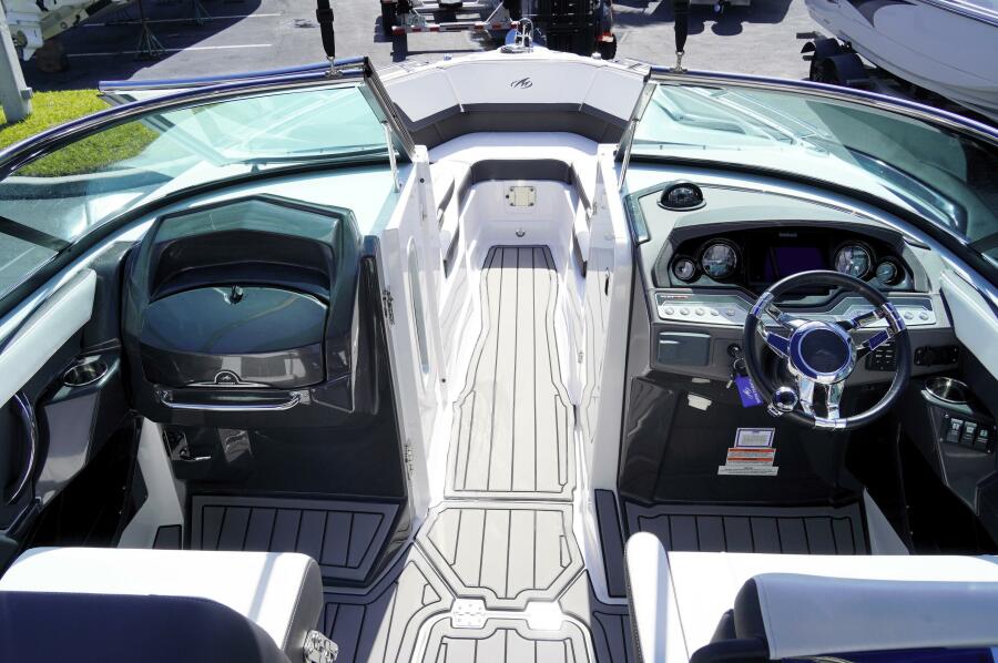 27' 2023 Monterey 275SS