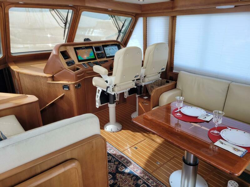 48' 2014 Sabre 48 Salon Express