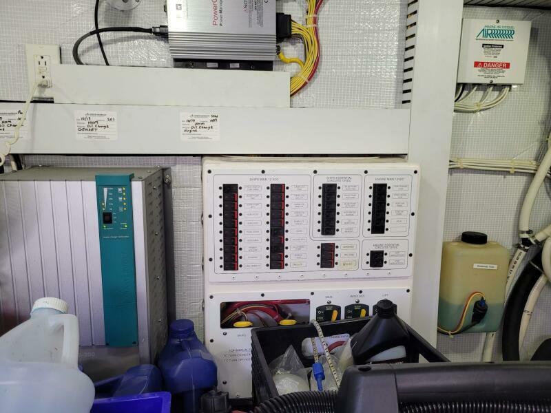 48' 2014 Sabre 48 Salon Express