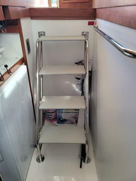 48' 2014 Sabre 48 Salon Express