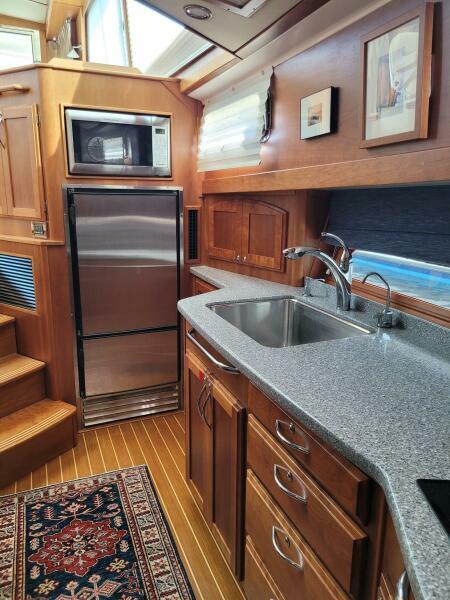 48' 2014 Sabre 48 Salon Express