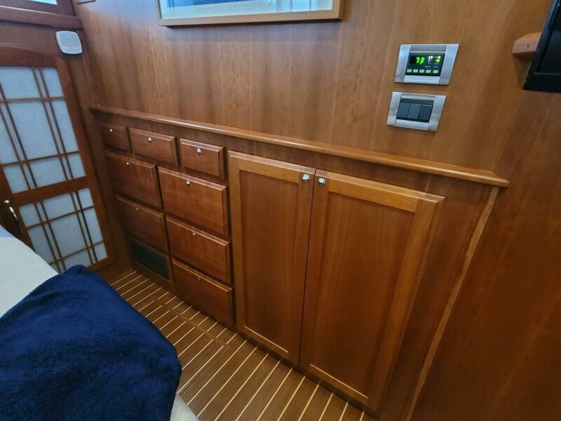 48' 2014 Sabre 48 Salon Express