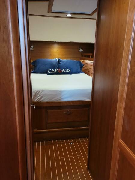 48' 2014 Sabre 48 Salon Express