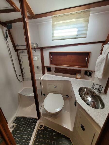 48' 2014 Sabre 48 Salon Express