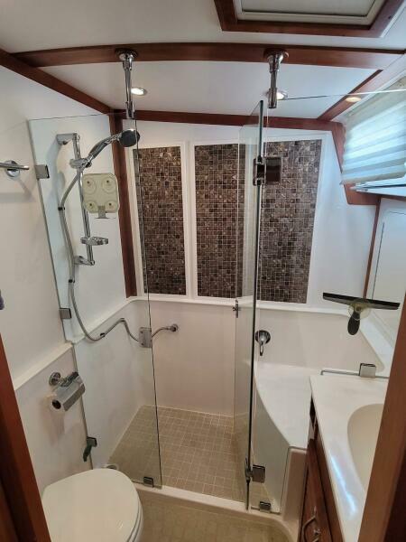 48' 2014 Sabre 48 Salon Express