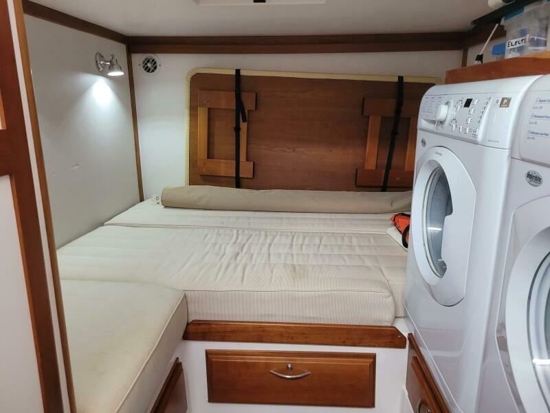 48' 2014 Sabre 48 Salon Express