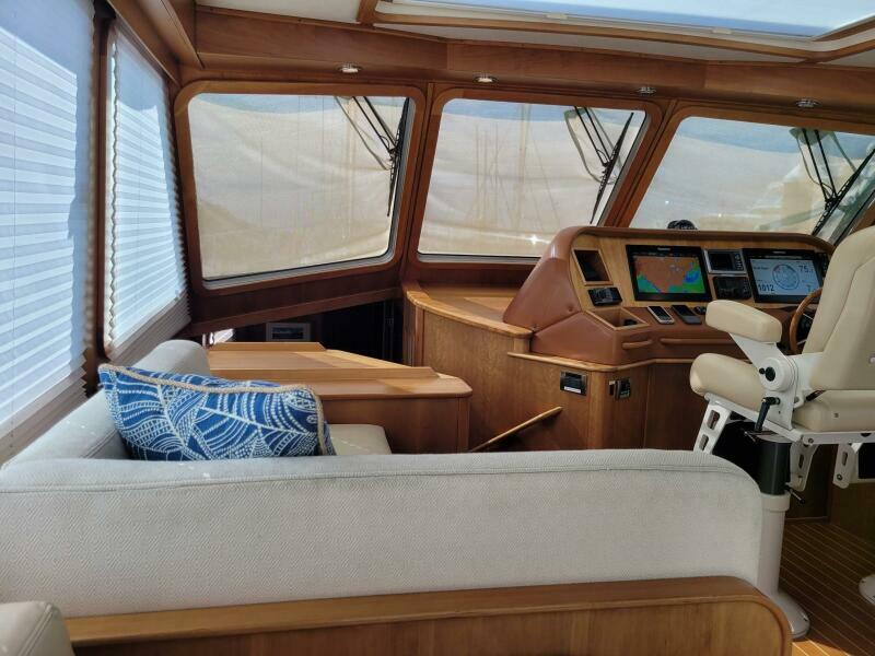 48' 2014 Sabre 48 Salon Express