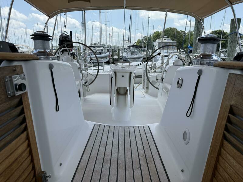 49' 2007 Beneteau 49