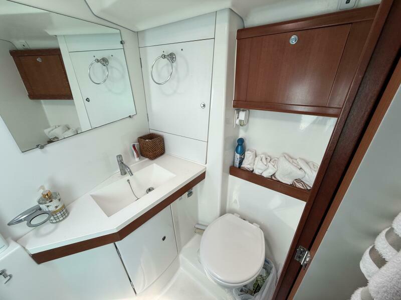 49' 2007 Beneteau 49