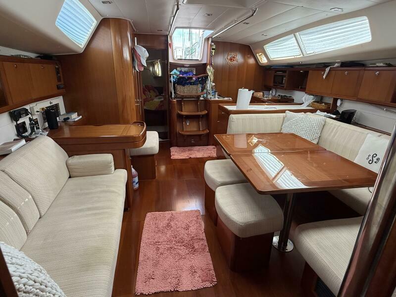 49' 2007 Beneteau 49