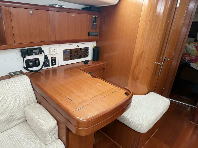 49' 2007 Beneteau 49