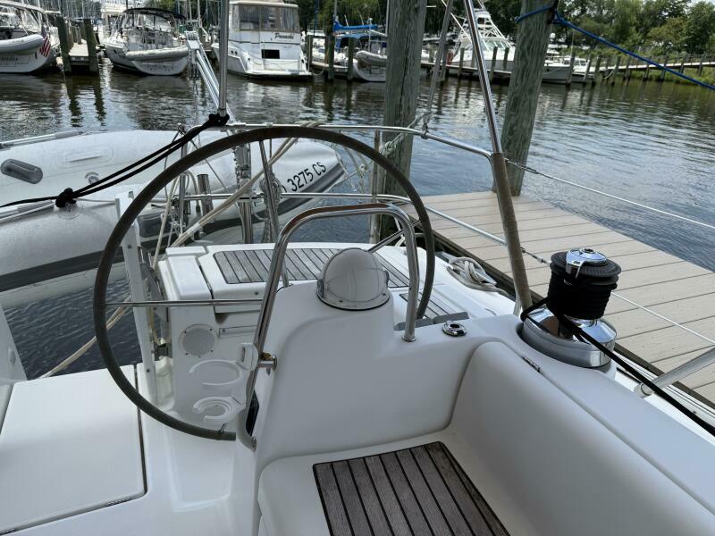 49' 2007 Beneteau 49