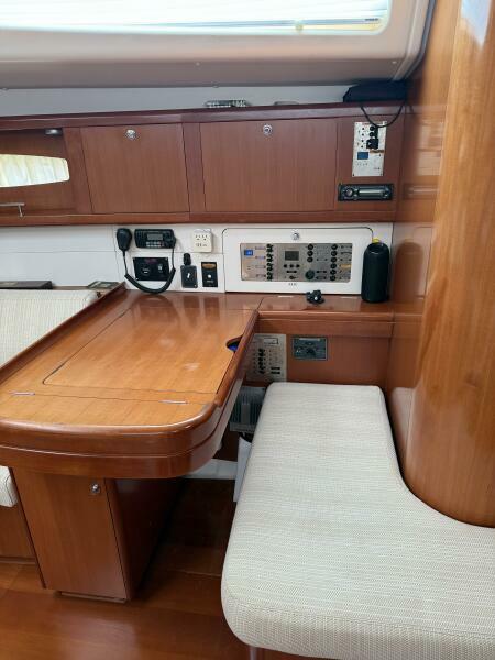 49' 2007 Beneteau 49