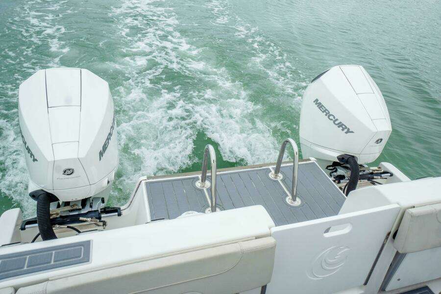 28ft Aquila Yacht For Sale