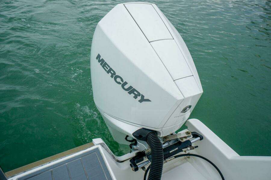 28ft Aquila Yacht For Sale