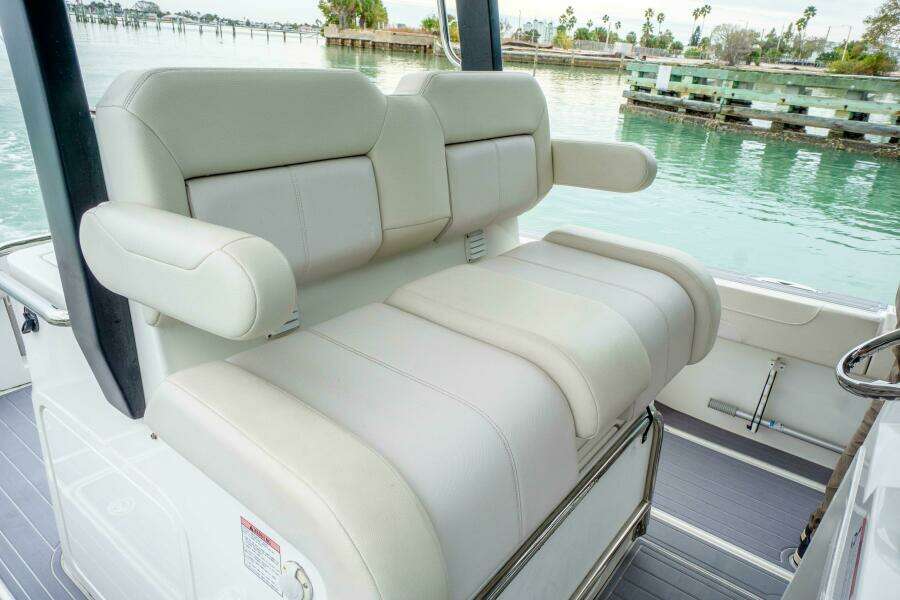 28ft Aquila Yacht For Sale