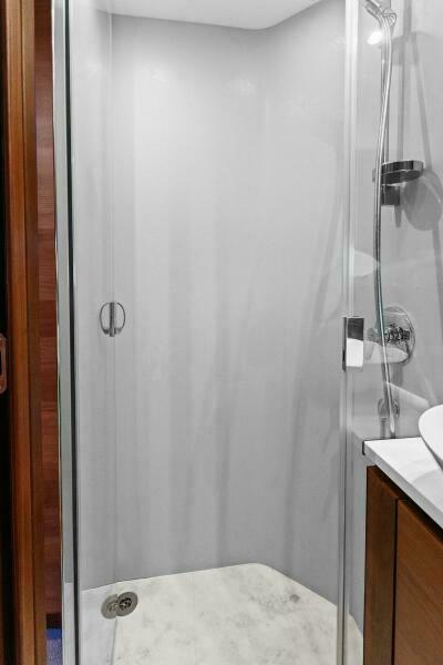 60' 2016 Princess 60 Flybridge